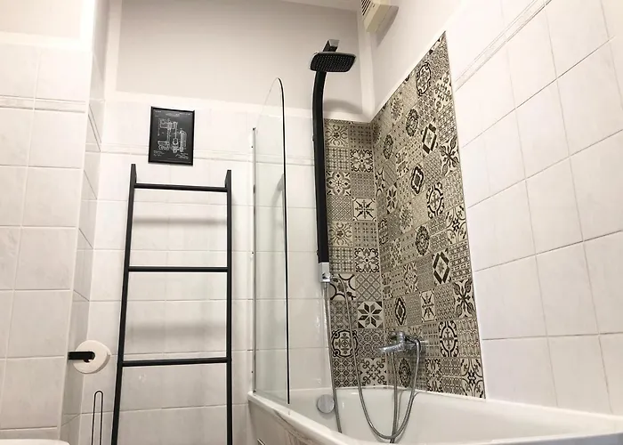 Lovely City-apartment*tiefgarage,zentrum,btu* * Cottbus